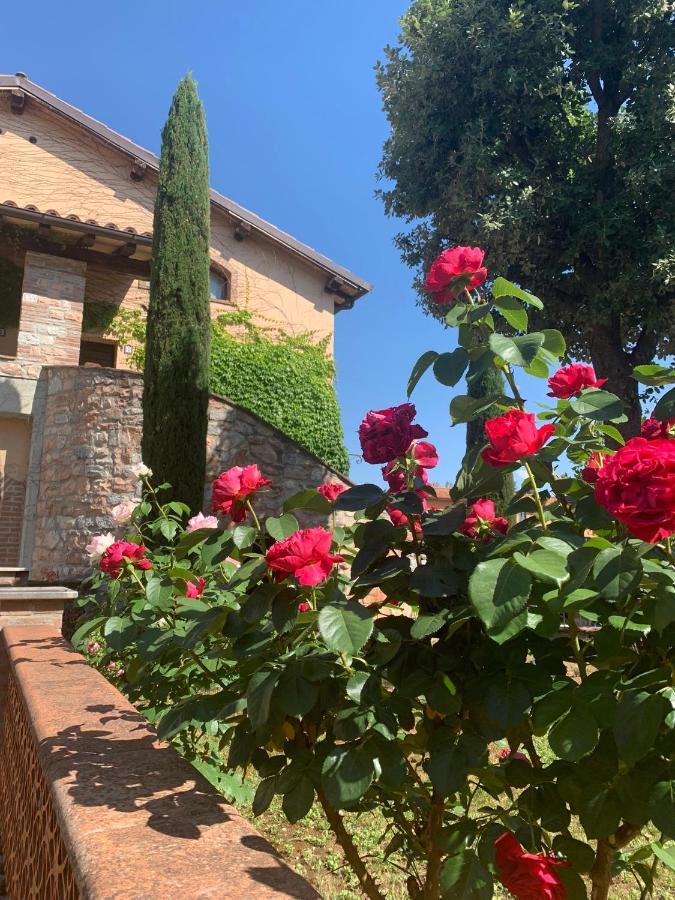 Residenza Le Querce Bilocale Villa Fossato di Vico Bagian luar foto
